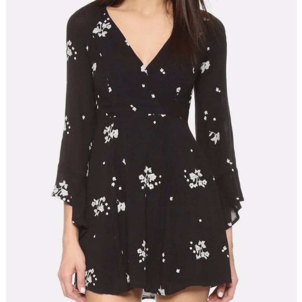 🆕Free People Black/White Jasmine Embroidery Kimono Fit/Flare Dress